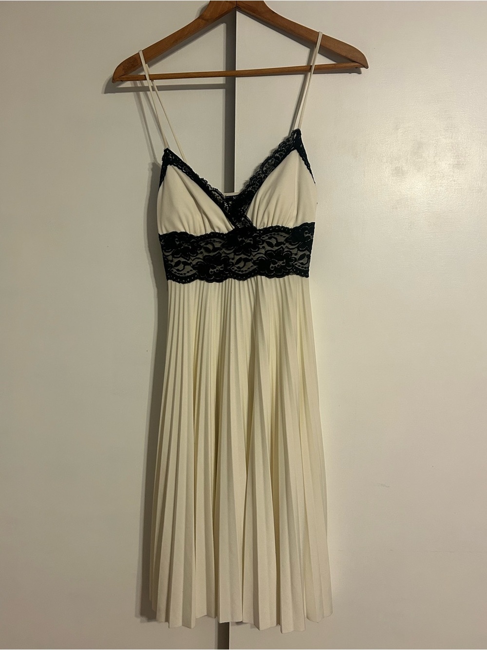 XOXO Y2K Cream Slip with Black Lace Accent